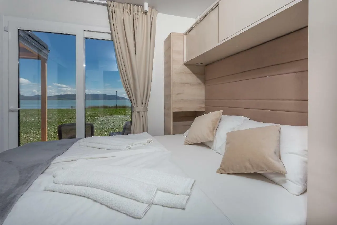Camp Vransko Lake - Mobile Homes Pakostane Holiday park