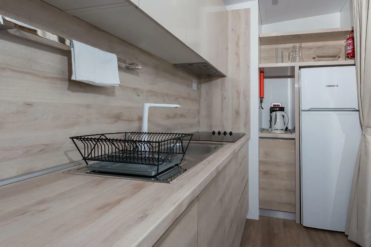 Holiday park Camp Vransko Lake - Mobile Homes Pakostane